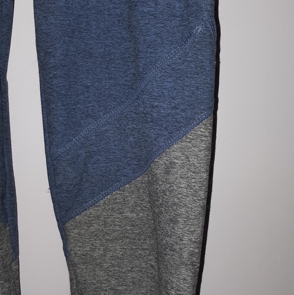 Colour block cropped leggings with pockets - Picture 4 of 4